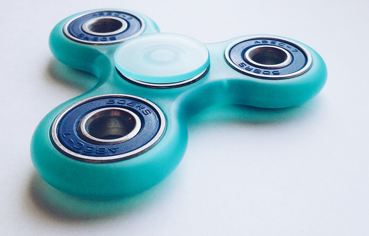 Jetzt Fidget Spinner in allen Formen und Farben auf Mein-Spinner.de online kaufen - Blaue Fidget Spinner
